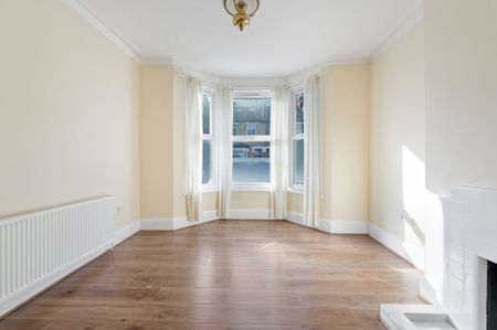 Graveney Road, SW17, London - Photo 2