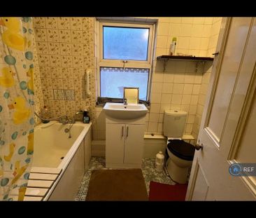 3 bedroom terraced house to rent - Photo 6