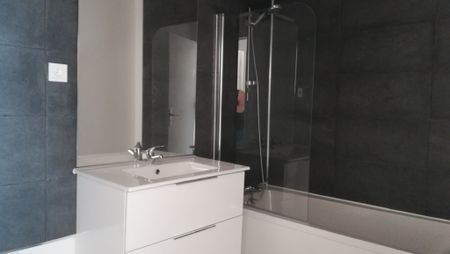 Location Appartement 3 pièces 73m² ELBEUF 76500 - Photo 5