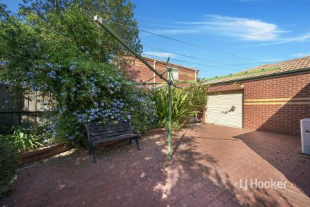 1 Maron Close, Seabrook VIC, Belconnen - Photo 2