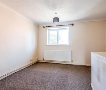 2 bedroom end of terrace house to rent - Photo 4