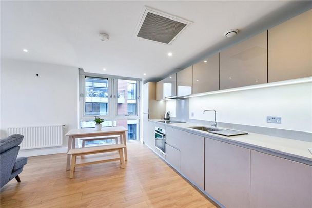 2 bedroom apartment to rent - Photo 1