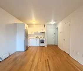 1 room studio of 42m² in Quebec - Photo 2