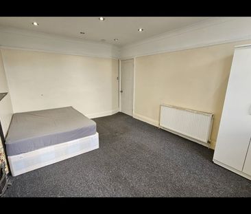 Room in a Shared House, Windermere Avenue, HA9 - Photo 1