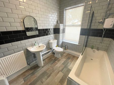 Room 8, Gregory Boulevard, NG7, Nottingham - Photo 5