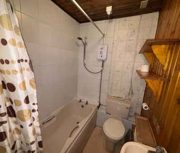 2 bedroom flat to rent - Photo 6