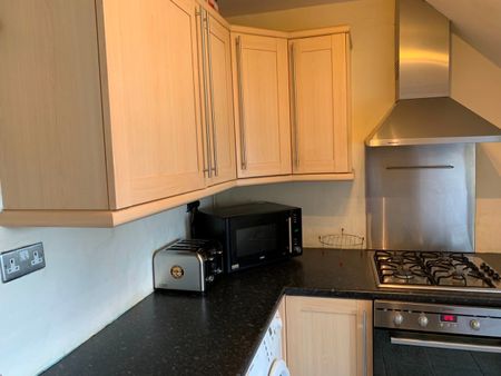 2 Bed Flat, London, N10 - Photo 5