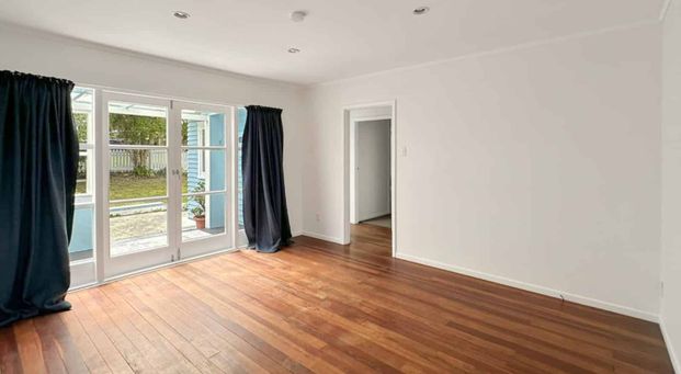 Bright and spacious home - Photo 1