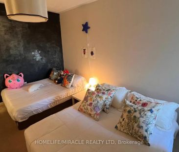 1175 MCDOWELL CRESCENT - Photo 4