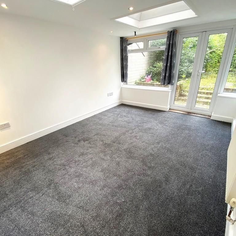 4 bedroom ground floor maisonette to rent - Photo 1