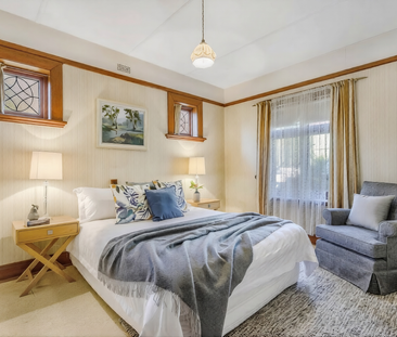 18 Toorak Ave, Mount Stuart TAS 7000 - House For Rent | Domain - Photo 1