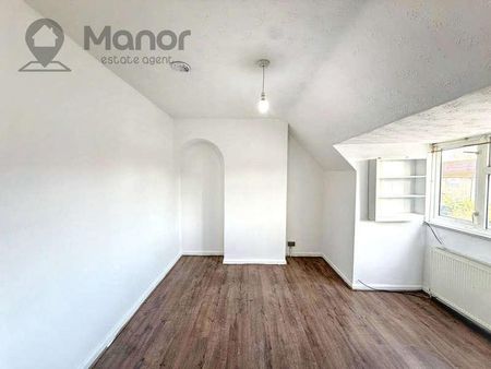 Comyns Road, Dagenham, RM9 - Photo 3