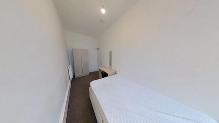 4 bedroom flat to rent - Photo 2