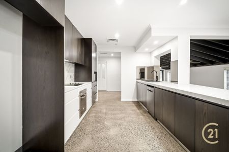 Apply Now - Century 21 | the Paramount Group - Photo 2