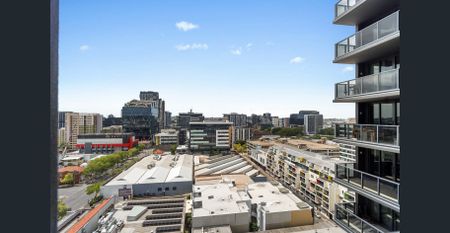 Inner-City Living - RENT INCREASE JANUARY 26 - Photo 3