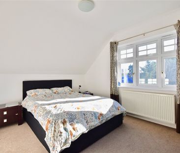Clements Mead, Leatherhead, Surrey, KT22 7FN - Photo 3