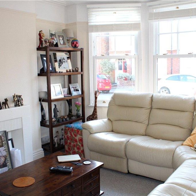 3 bedroom semi-detached house to rent - Photo 1