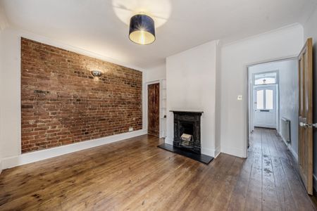 2 bedroom terraced house to rent - Photo 2