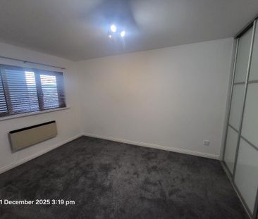 11 Quay Court, Scotch Quarter, Carrickfergus, BT38 7UP - Photo 2