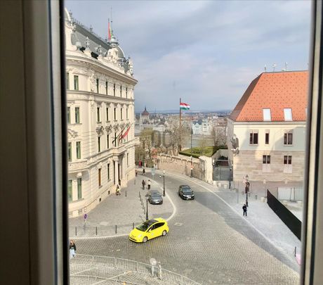 Kiadó újszerű állapotú lakás - Budapest I. kerület - Photo 1