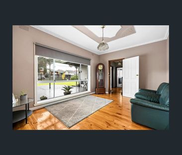 Spacious 3-Bedroom Home for Rent – 6-Month Lease - Photo 2