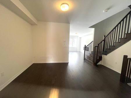For Lease - 1471 Blackmore Street, Innisfil, Ontario - Photo 2