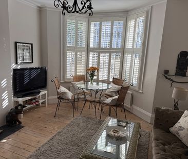 2 Bed Flat, Mirabel Road, SW6 - Photo 1