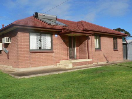 Three Bedroom Family Home with Large Verandah - Photo 2