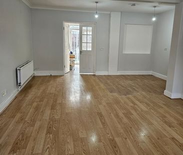 2 Bed End Terrace, Middleham Road, N18 - Photo 5