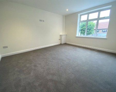 Badminton Road, Downend, Bristol, Gloucestershire, BS16 - Photo 2