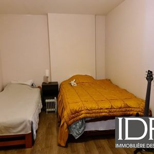 F3 CENTRE VILLE AU 1ER ETAGE - Photo 2