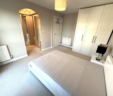 4 bedroom terraced house to rent - Photo 3