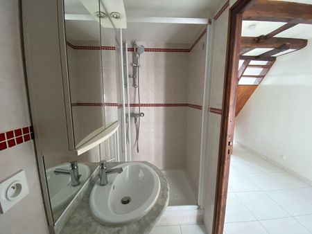 Location Appartement 2 pièces 27m² - Photo 4