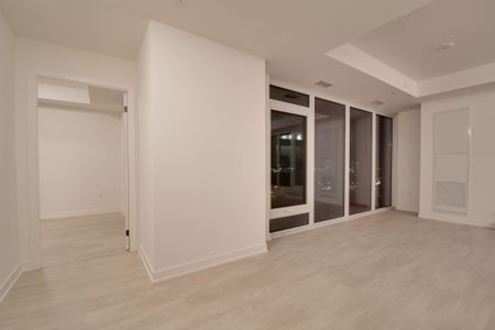 For Lease - 1 Quarrington Lane Unit# 814, Toronto, Ontario - Photo 3