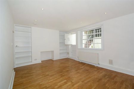 2 bedroom flat in Highbury - Photo 2