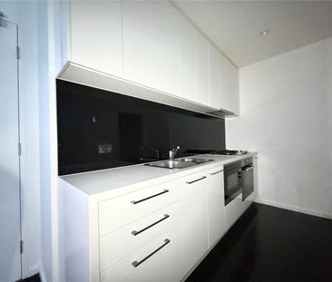 Award Winning Southbank Place Living - Photo 4