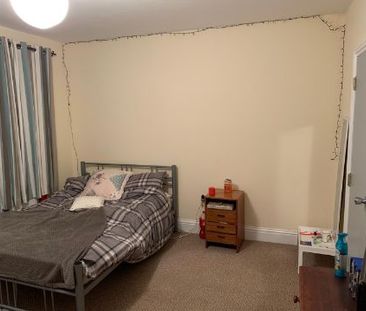 5 bedroom house, 1 en-suite - Photo 3