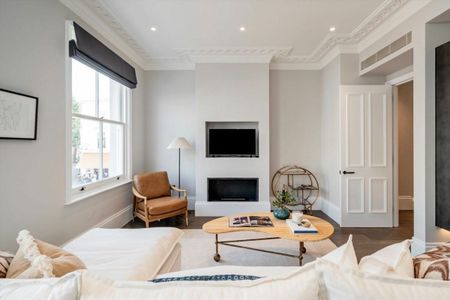 Portobello Road, North Kensington, W10 - Photo 4