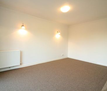 2 bedroom maisonette to rent - Photo 6
