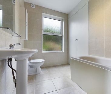 3 bedroom terraced house to rent - Photo 6