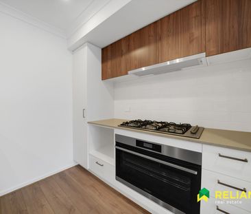 Modern Living, Effortless Lifestyle in the Heart of Werribee - Photo 1