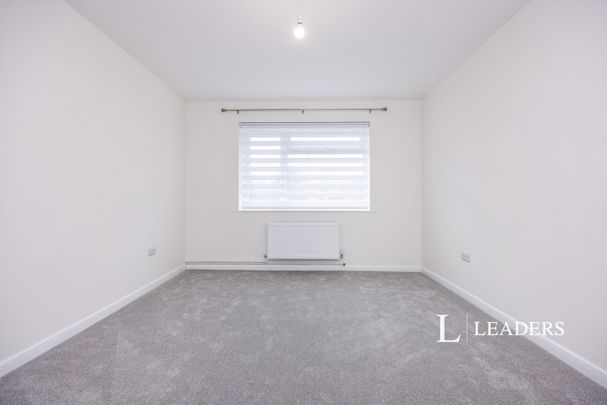 2 bedroom apartment to rent Berkeley Court, London Road, GU1 - Photo 1