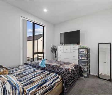 Standalone home for rent in Kauri Flat school zone - Photo 1