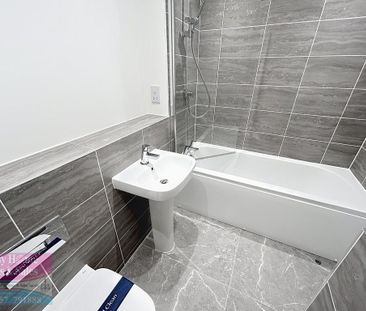 2 bedroom terraced house to rent - Photo 4