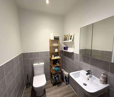 Michael Robbins Way, Mill Hill, NW7 - Photo 3