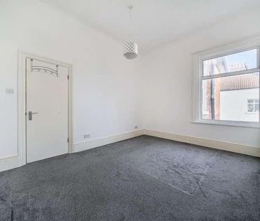 St. Edwards Road, Southsea, PO5 - Photo 3