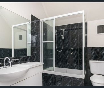 Townhouse In Great Location! - Photo 6