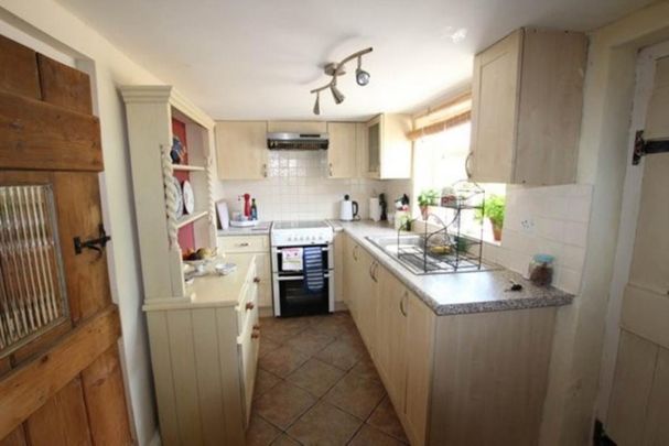 2 bedroom cottage to rent - Photo 1