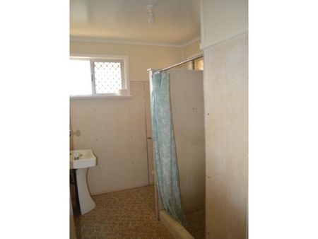 AFFORABLE UNIT CLOSE TO TOWN - Photo 5