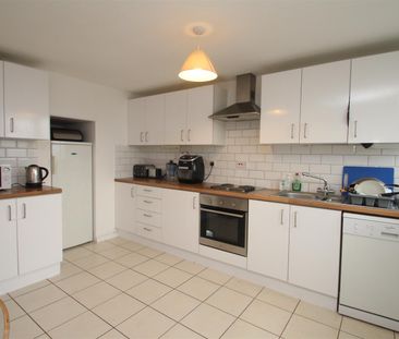 Washington Avenue, Grovehill, Hemel Hempstead, HP2 6AA, Herts - Photo 2